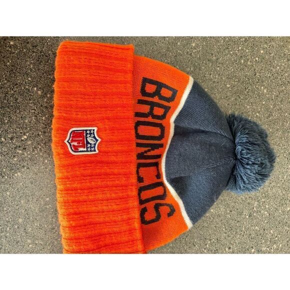 Denver Broncos New Era Orange Marl Cuffed Knit Hat with Pom - Picture 4 of 6